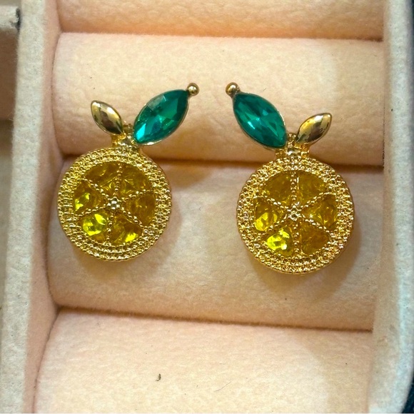 NWOT Lemon Fashion Post Earrings! - Picture 4 of 5